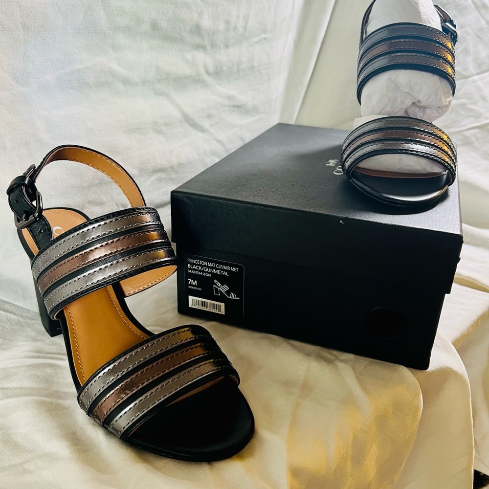 NWT Coach Princeton Heel - Picture 3 of 5